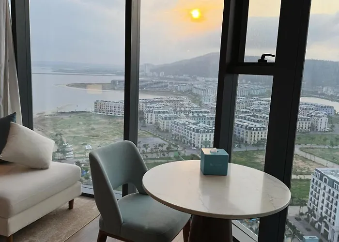 A La Carte Bay By Sima Chill * Ha Long